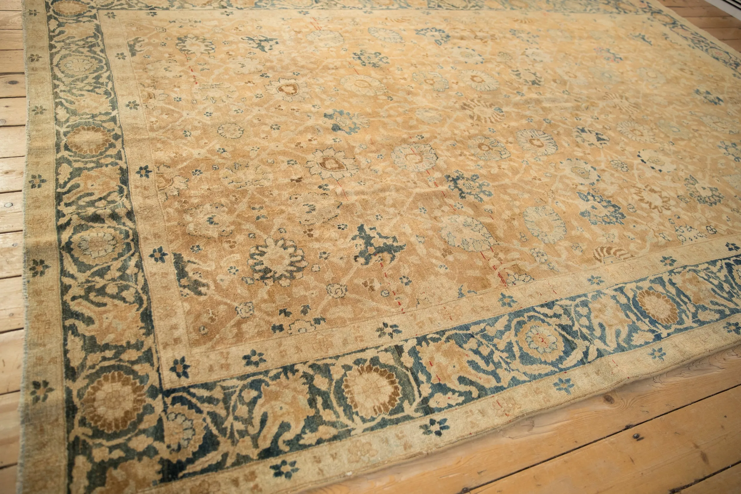 7x11 Antique Distressed Gold Wash Khoy Carpet