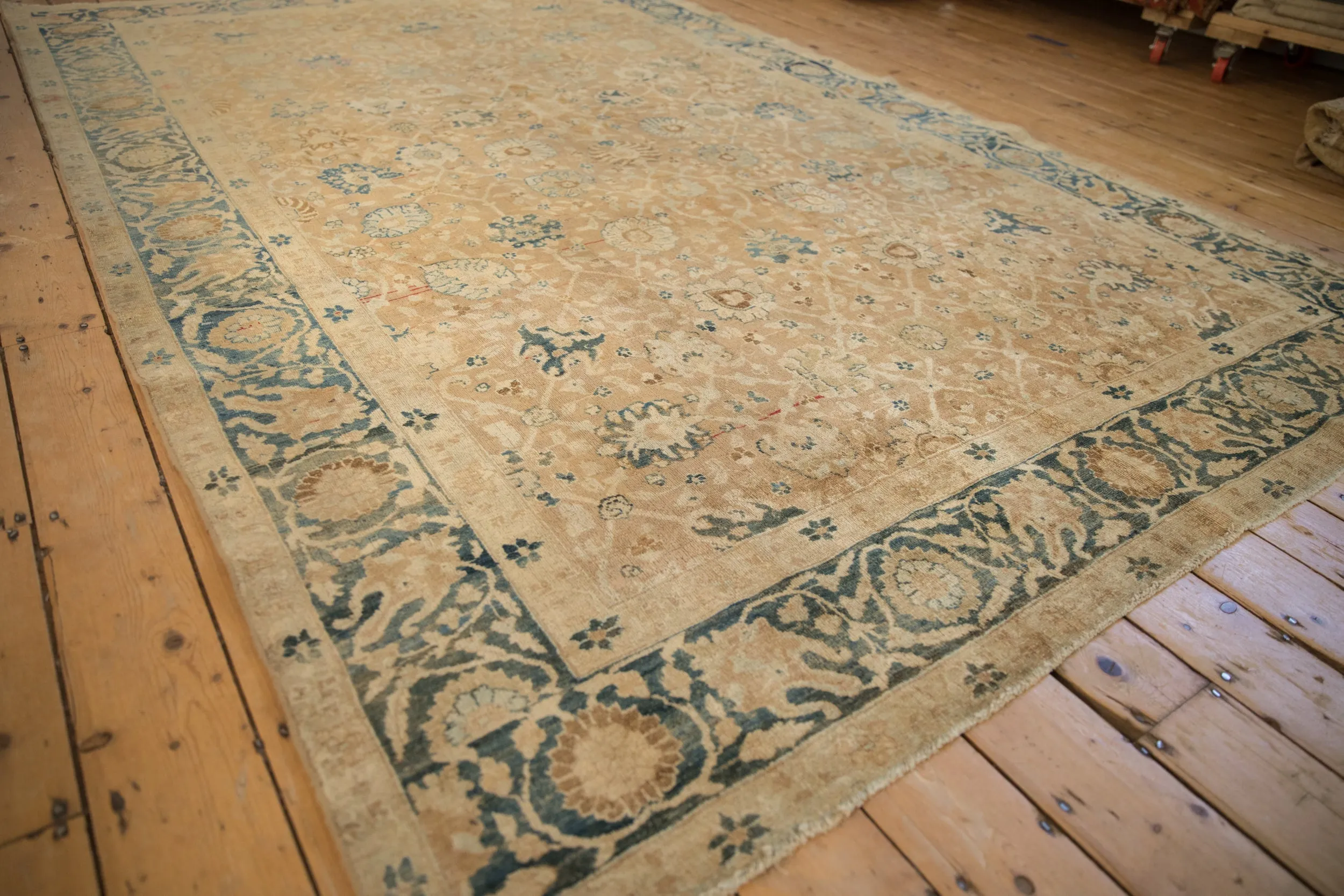 7x11 Antique Distressed Gold Wash Khoy Carpet