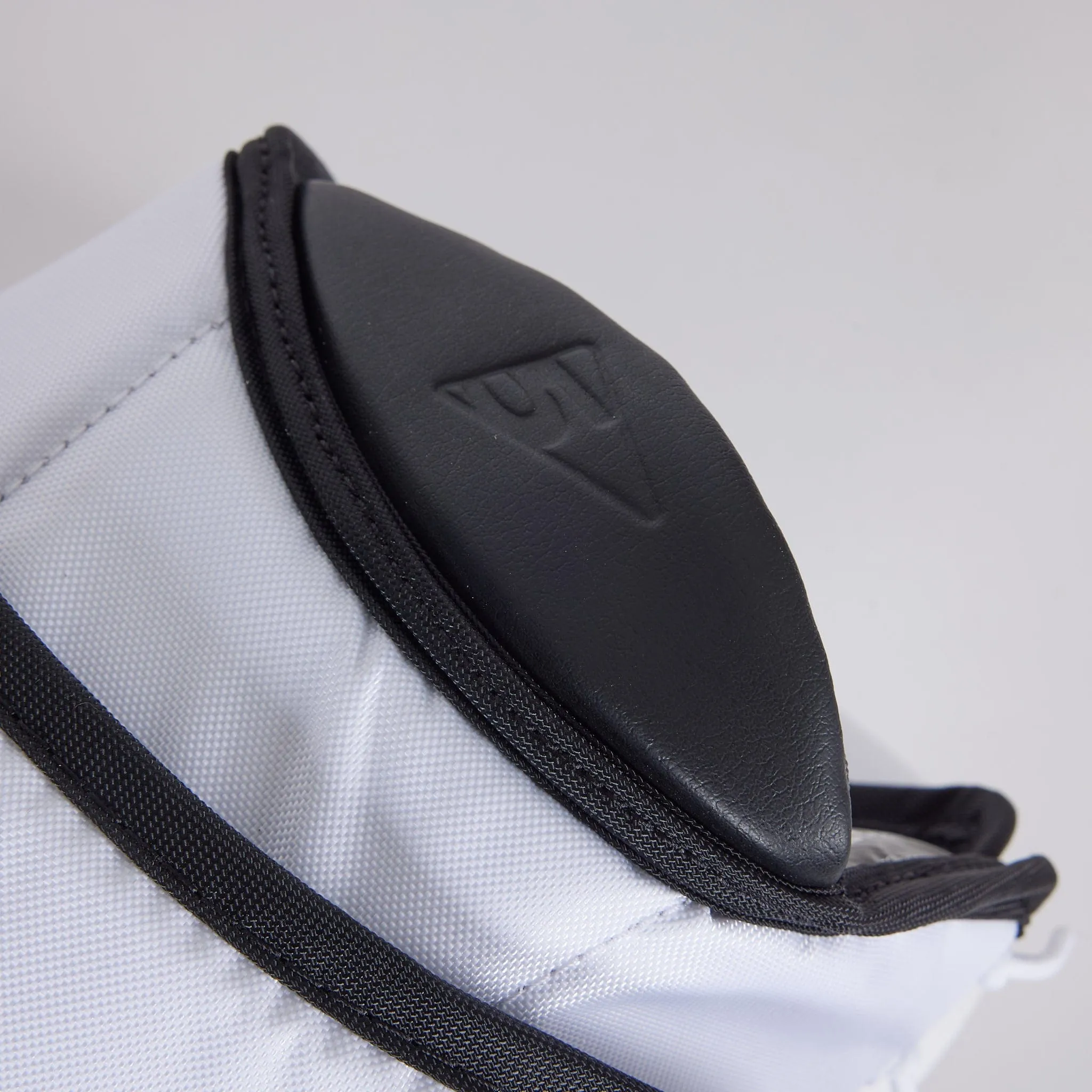 Bauer R5 Pro Intermediate Goalie Catcher