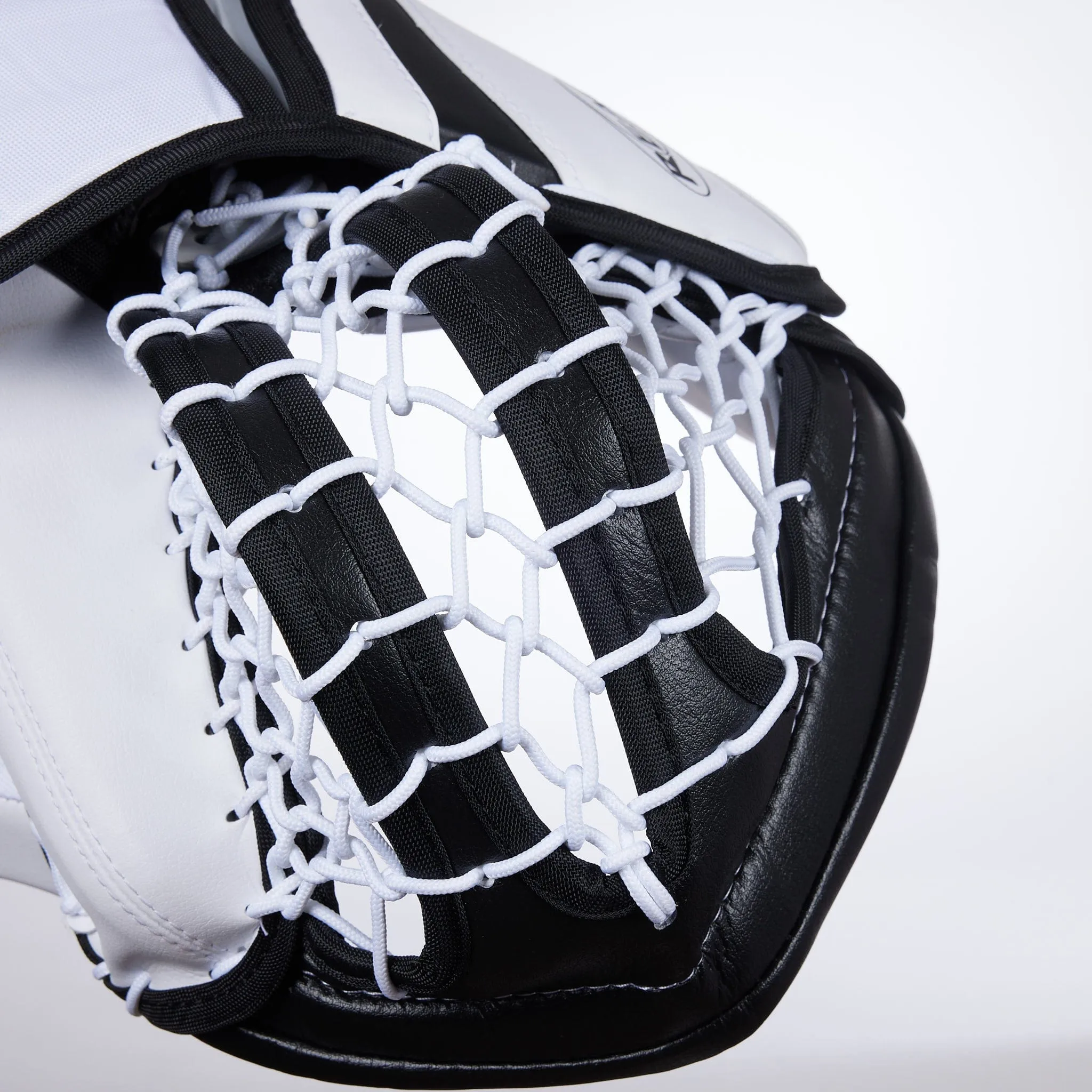 Bauer R5 Pro Intermediate Goalie Catcher
