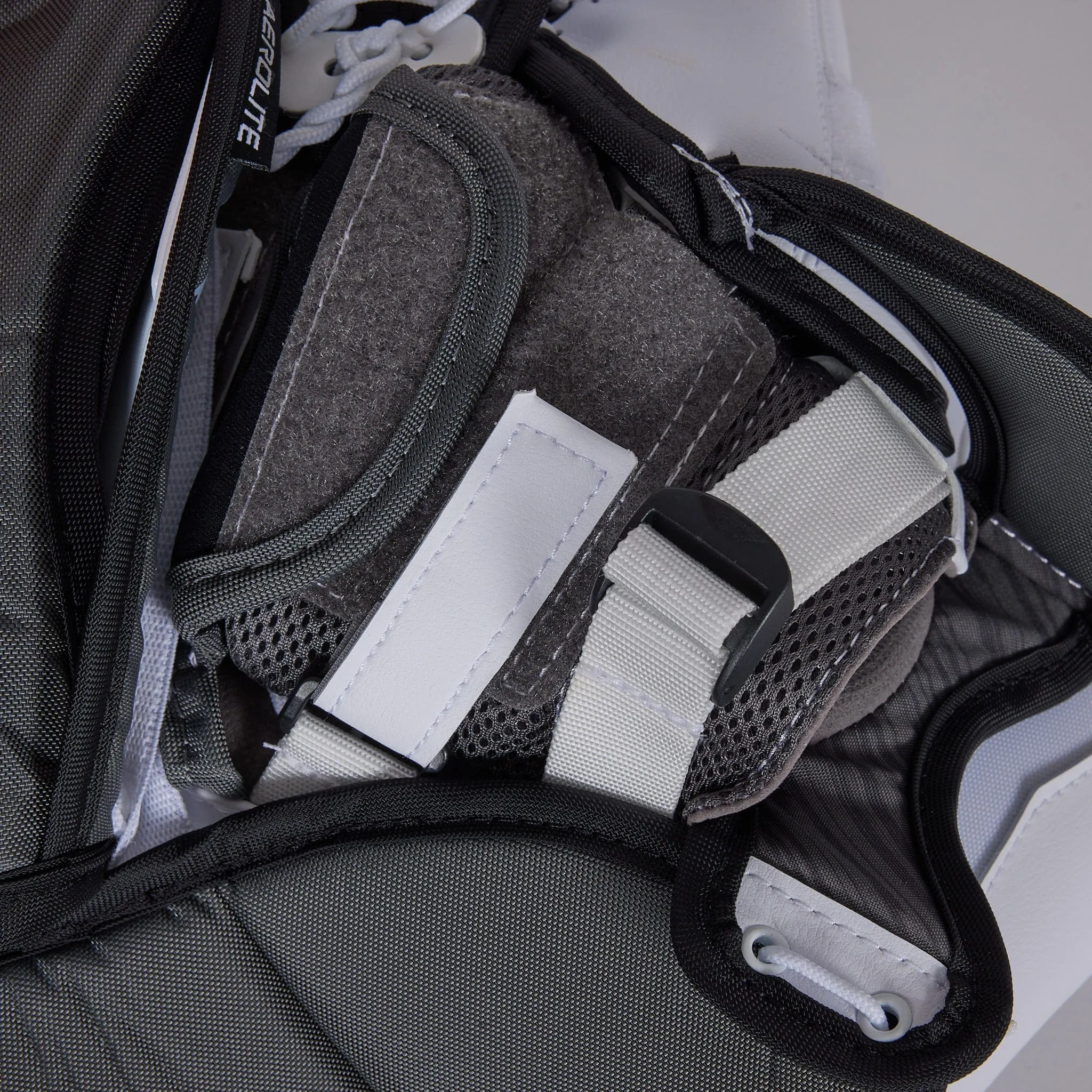 Bauer R5 Pro Intermediate Goalie Catcher
