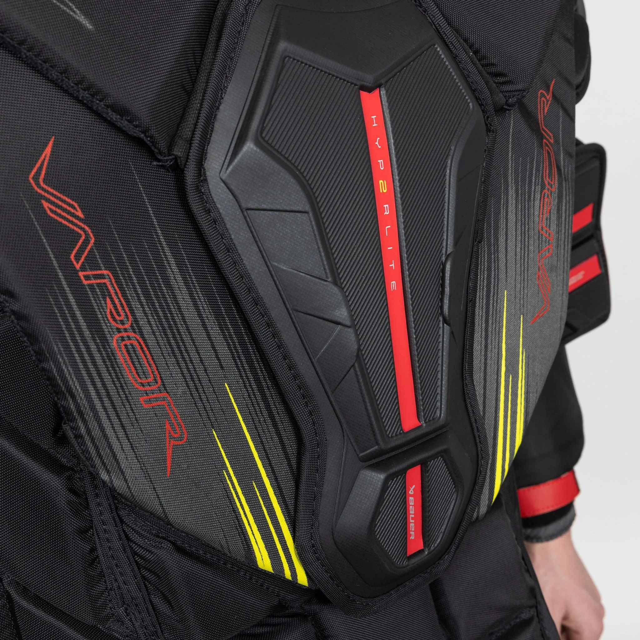 Bauer Vapor HyperLite 2 Senior Chest & Arm Protector
