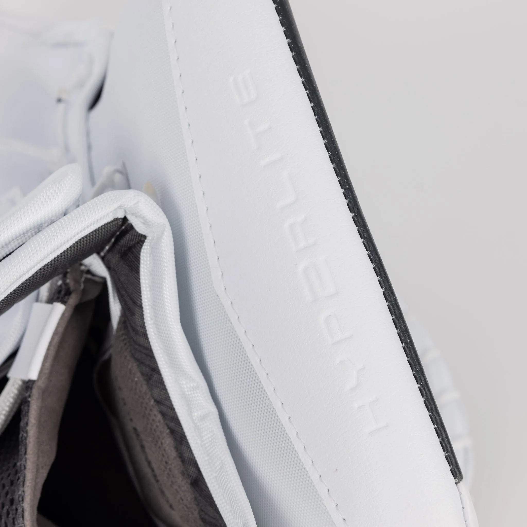 Bauer Vapor HyperLite 2 Senior Goalie Catcher