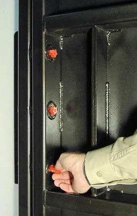 BTI Ram/Pry Door
