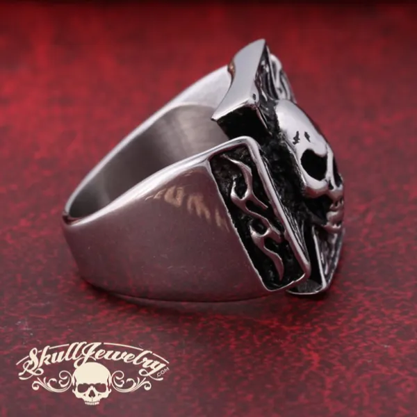 'Cynical Skull' Cross Ring (013)