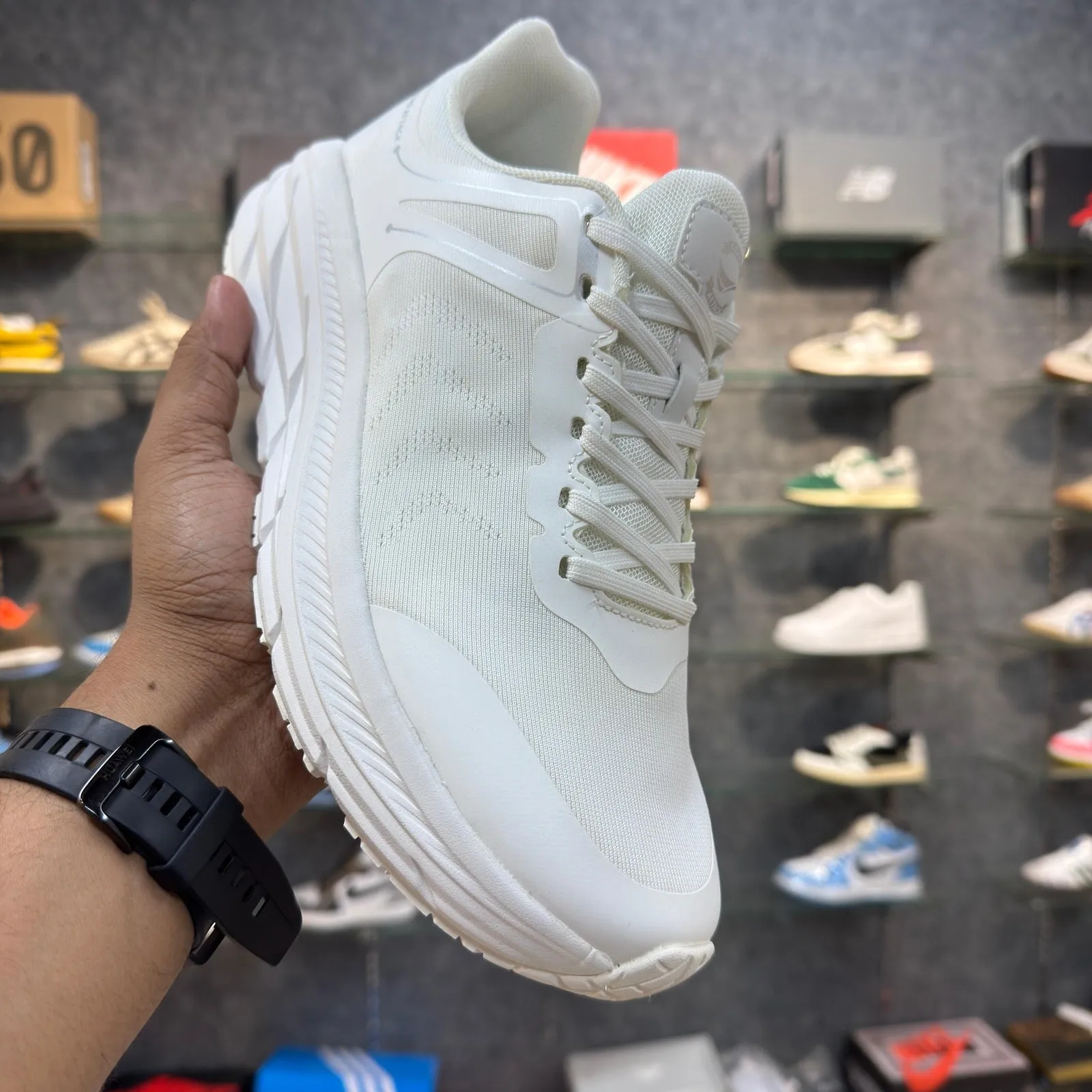 Grand Attack All White