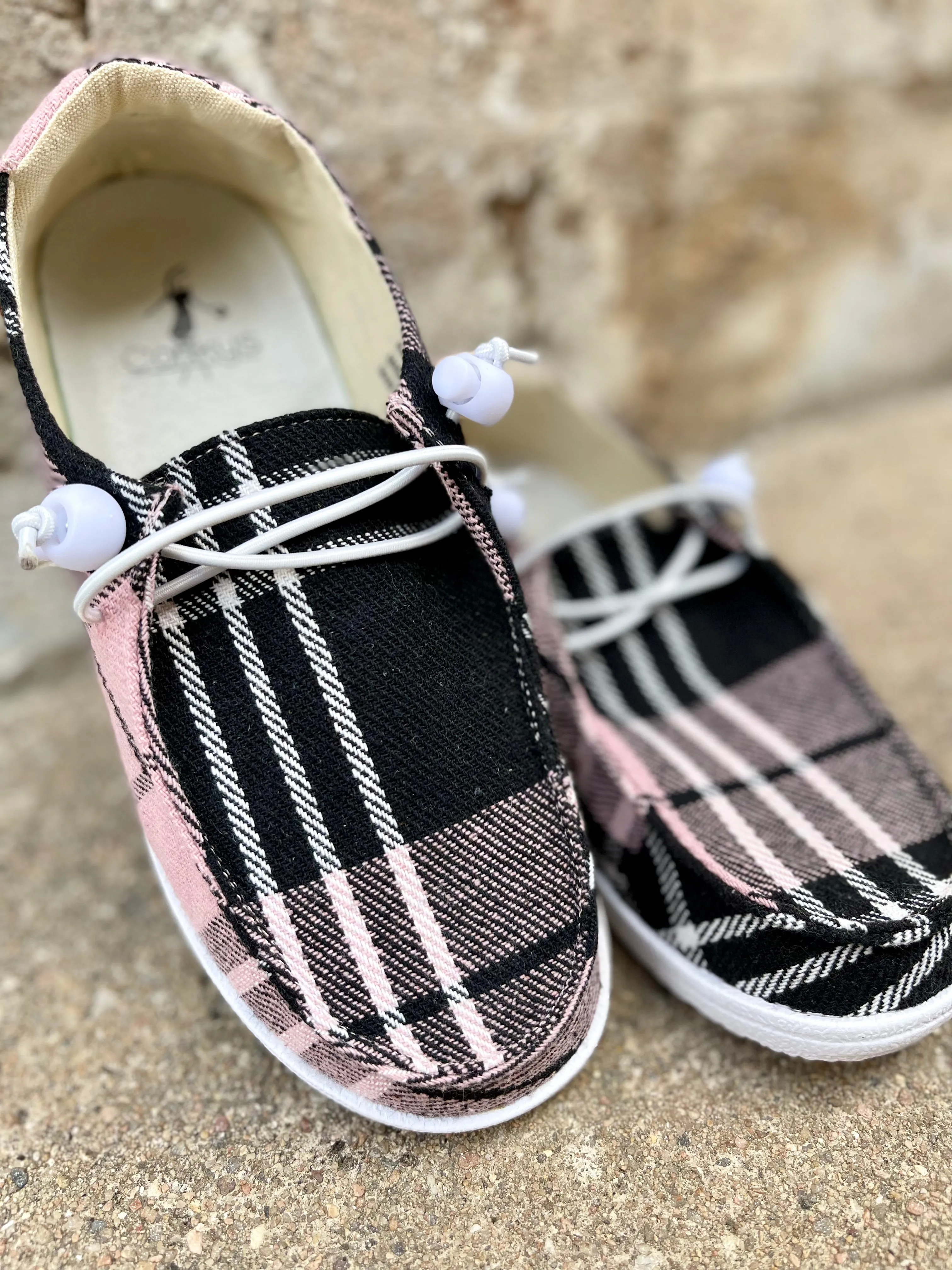 Kayak Shoe || Pink Flannel
