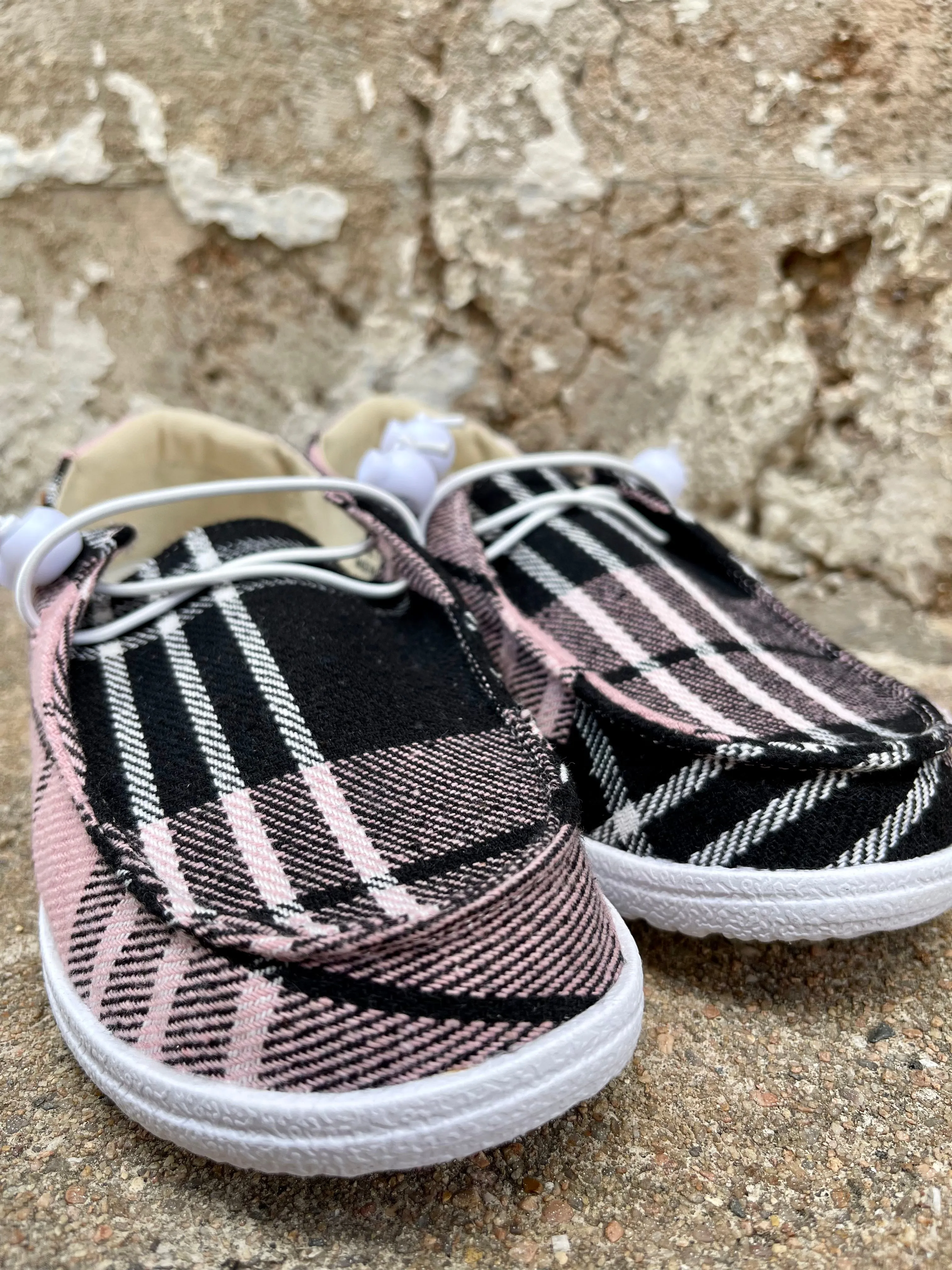 Kayak Shoe || Pink Flannel