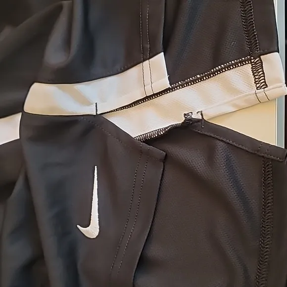 Nike Women's Dri-Fit Technology Lacrosse Black with White Stripe Tennis Skirt, M