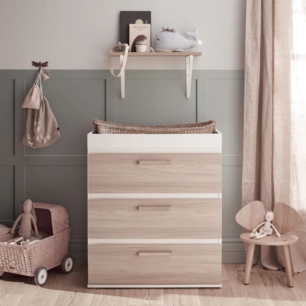 Silver Cross Finchley Cotbed and Dresser - Oak