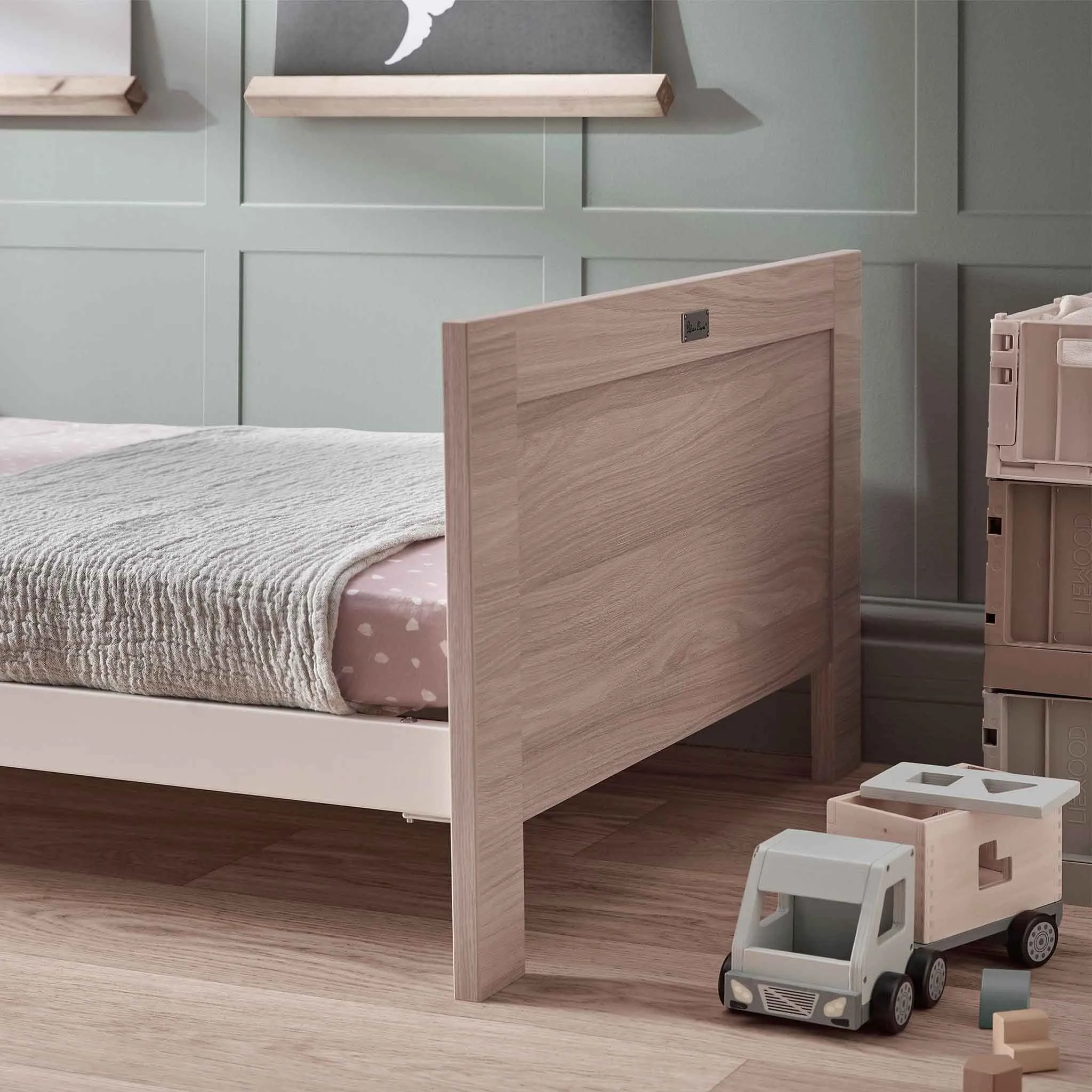 Silver Cross Finchley Oak Cot Bed