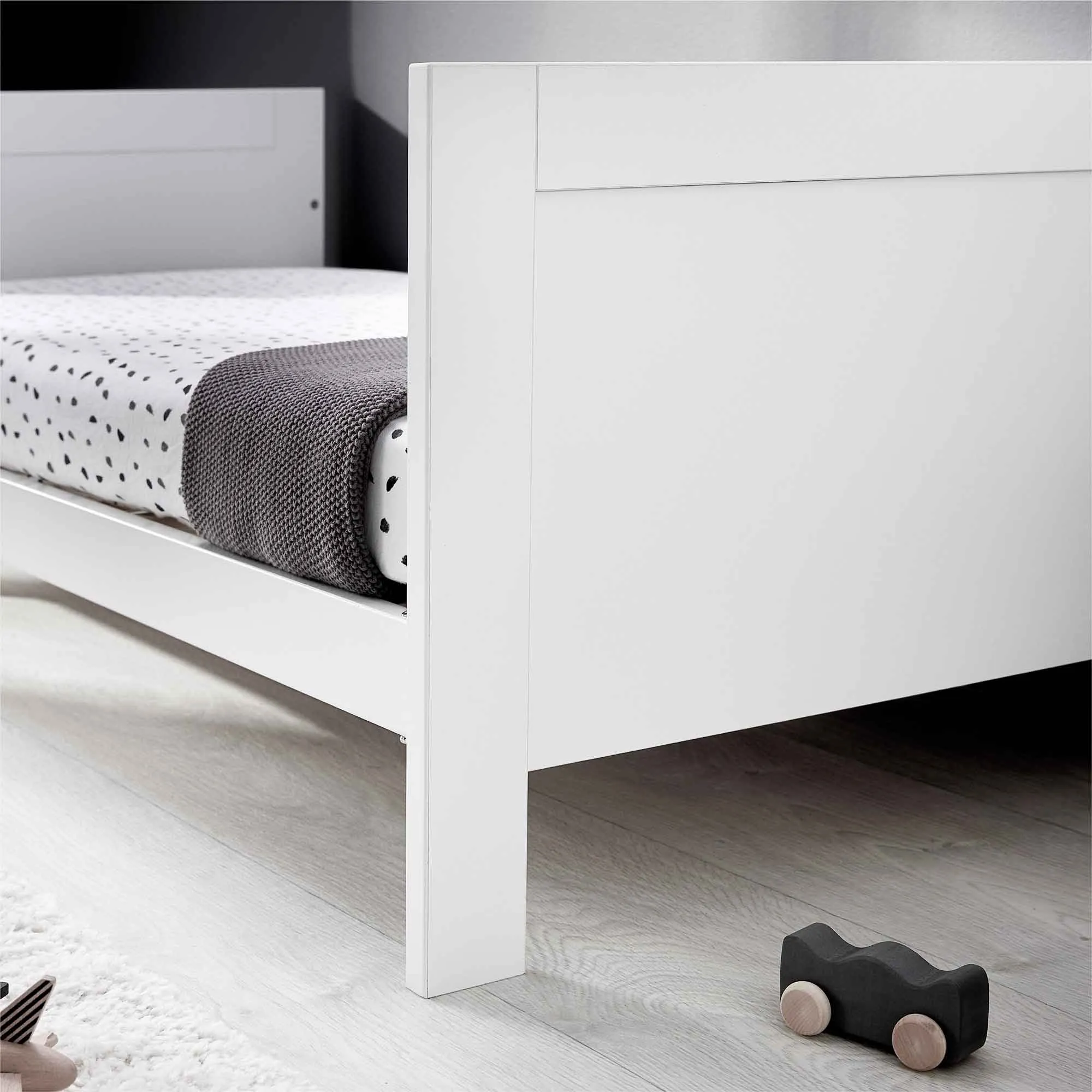 Silver Cross Finchley White Cot Bed