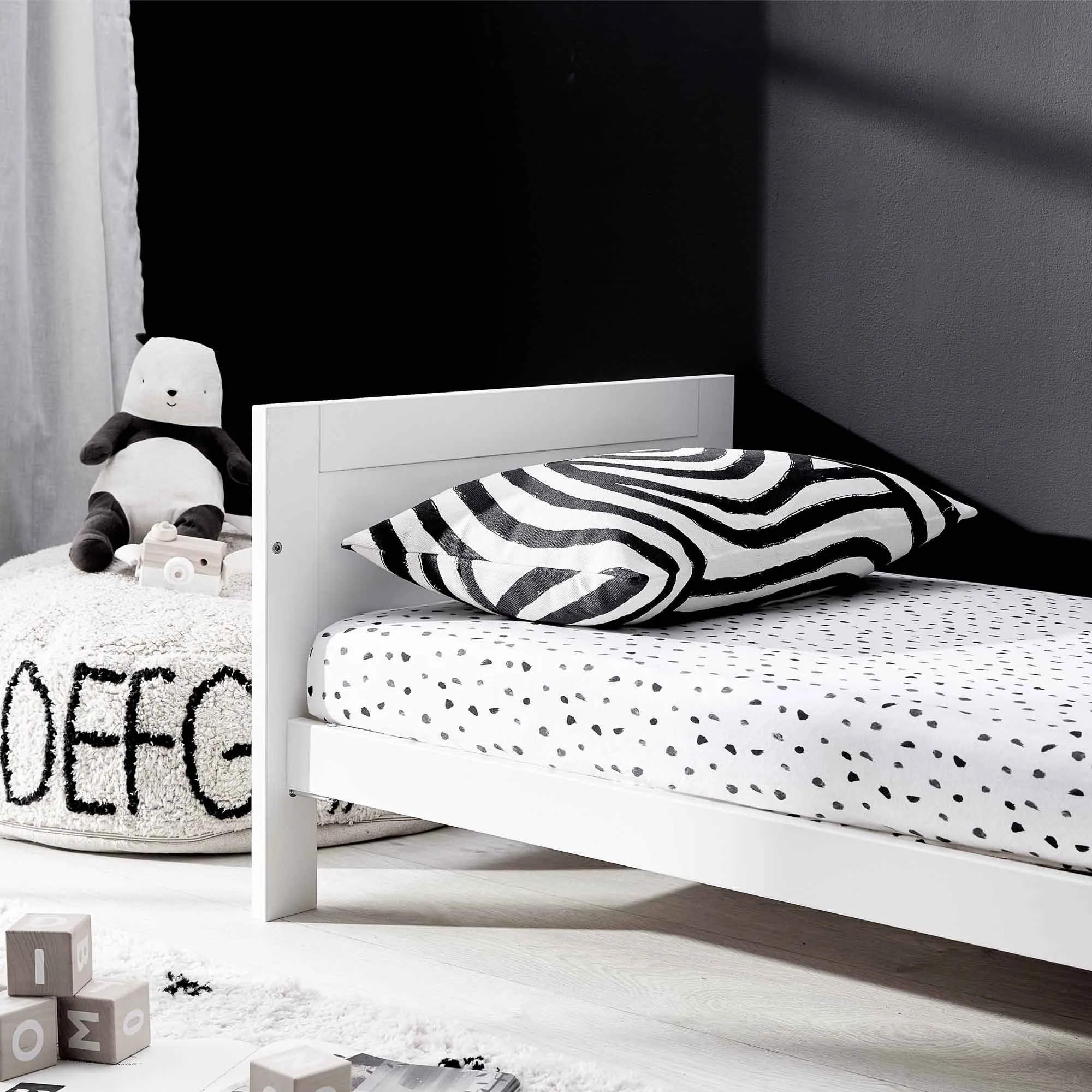 Silver Cross Finchley White Cot Bed