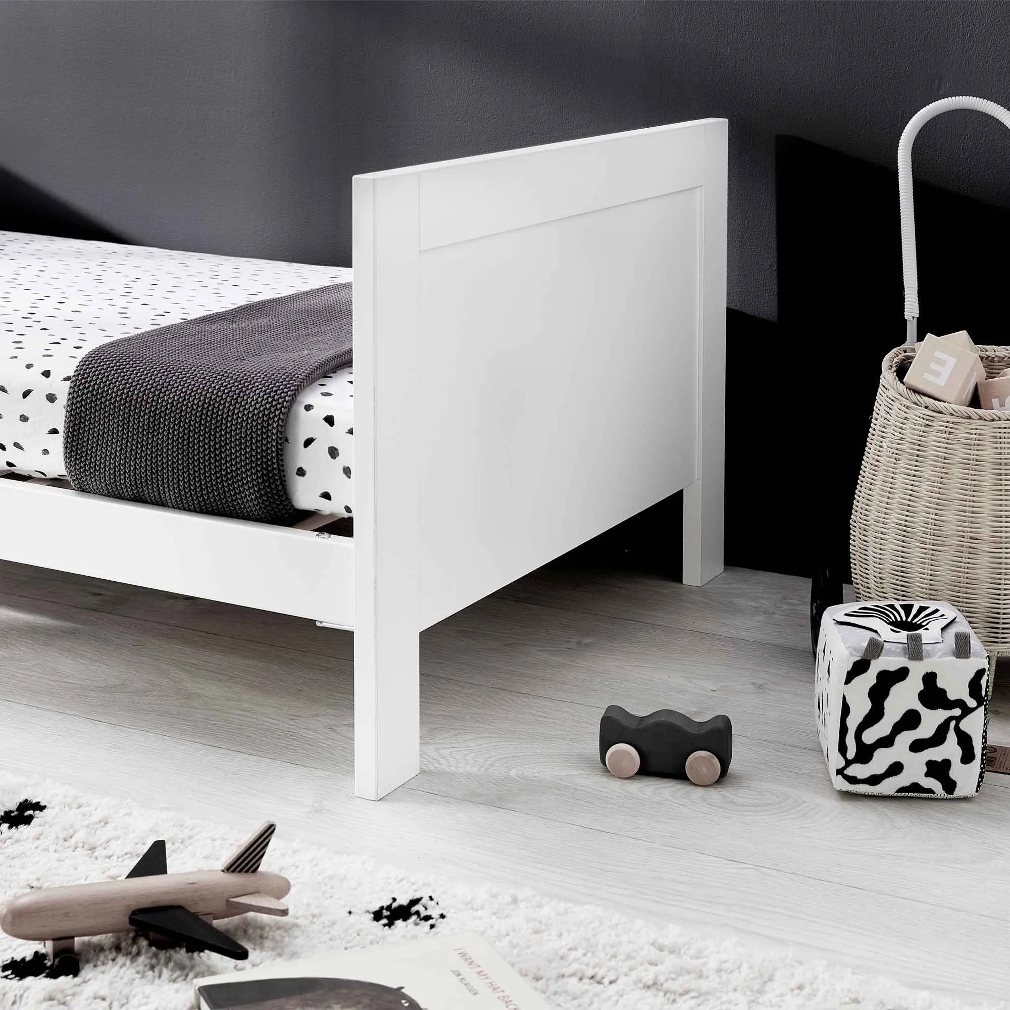 Silver Cross Finchley White Cot Bed