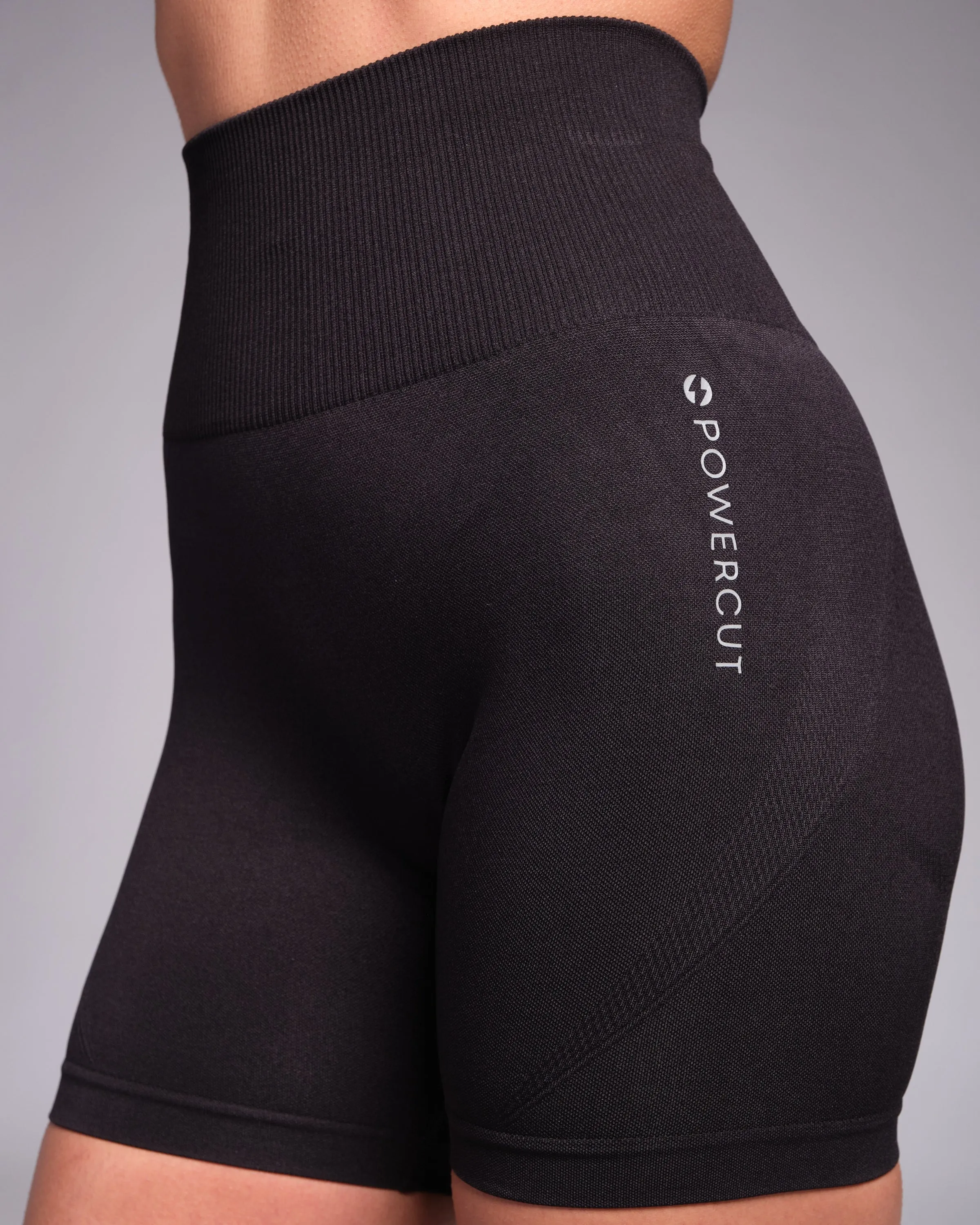 SOLID Seamless 6" Short Black