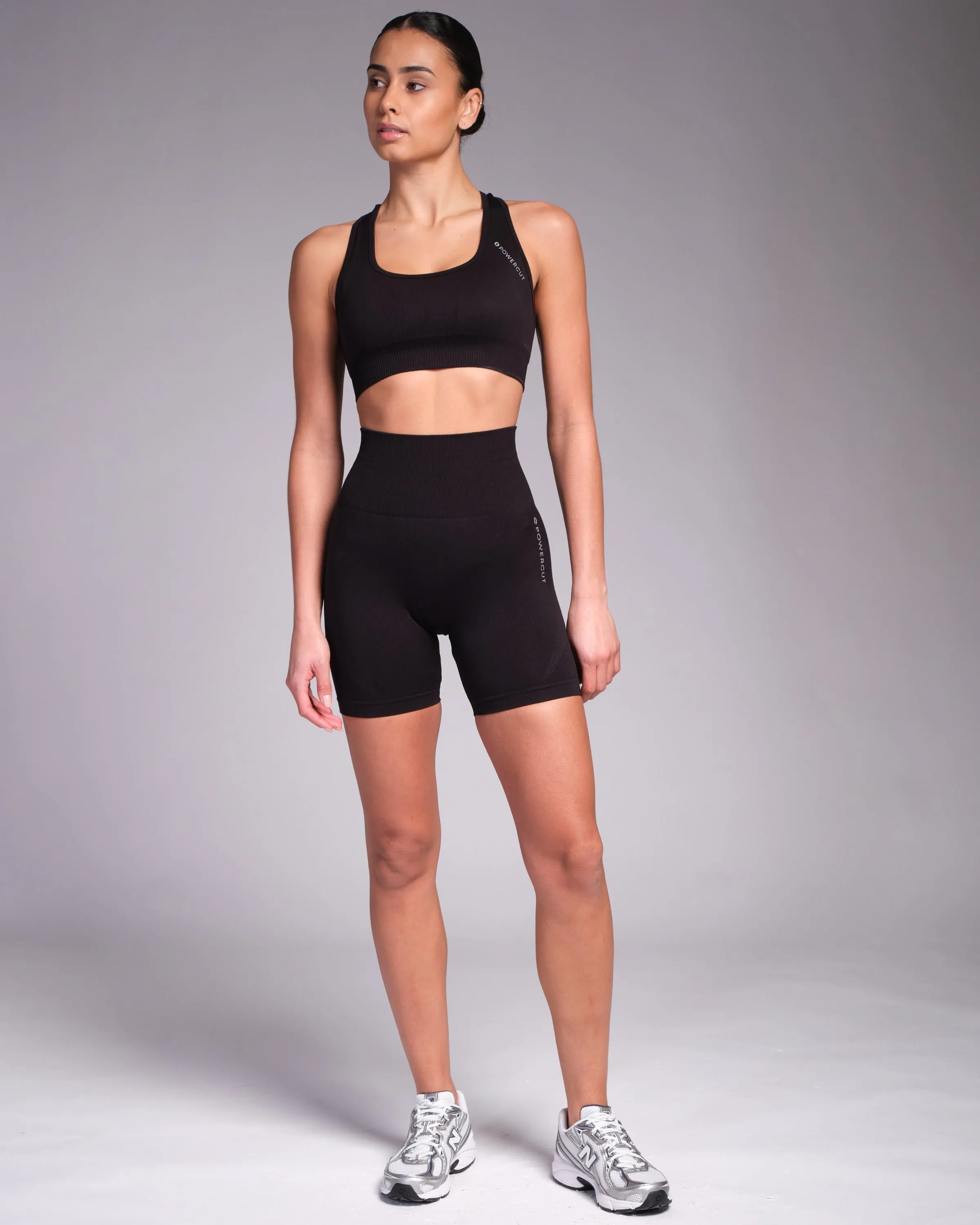 SOLID Seamless 6" Short Black