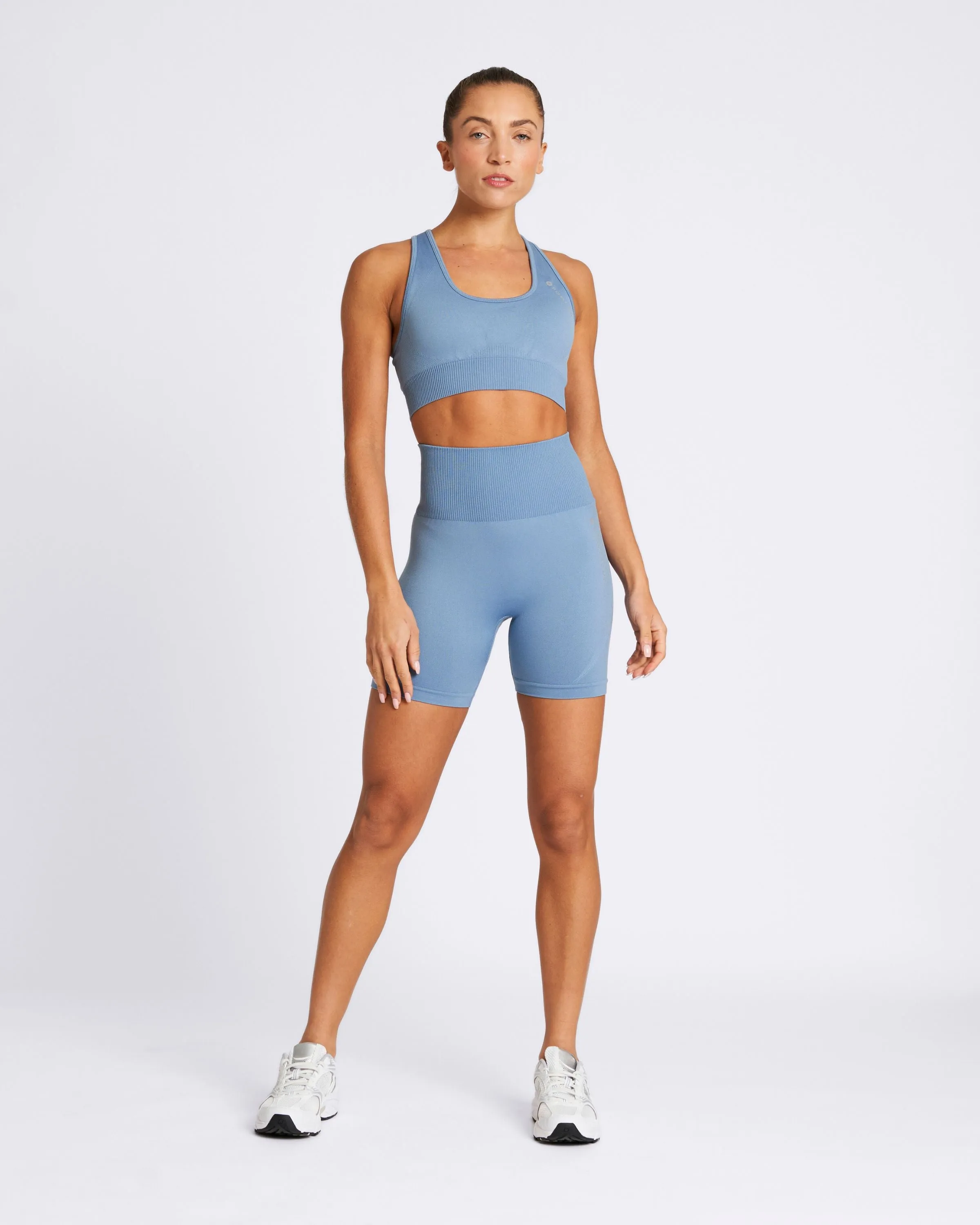 SOLID Seamless 6" Short Blue Shadow